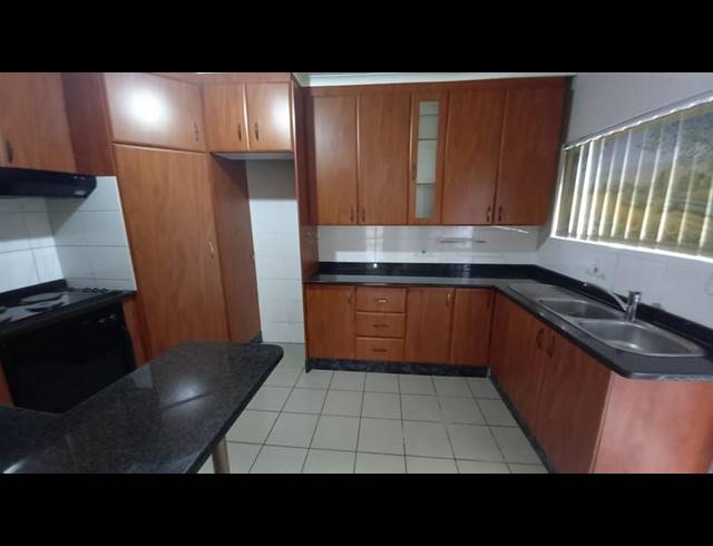 3 BEDROOM HOUSE FOR SALE IN WESTCLIFF